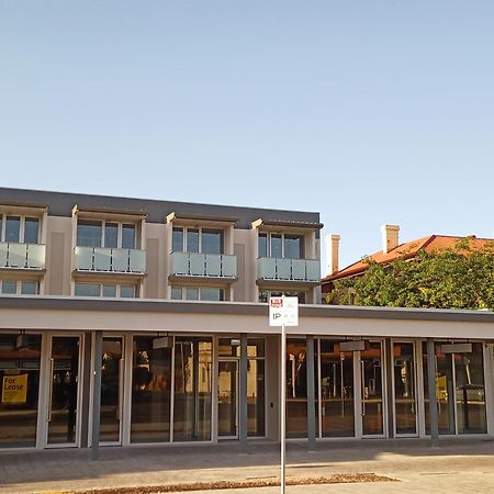 Semaphore Splash Apartments Port Adelaide Dış mekan fotoğraf