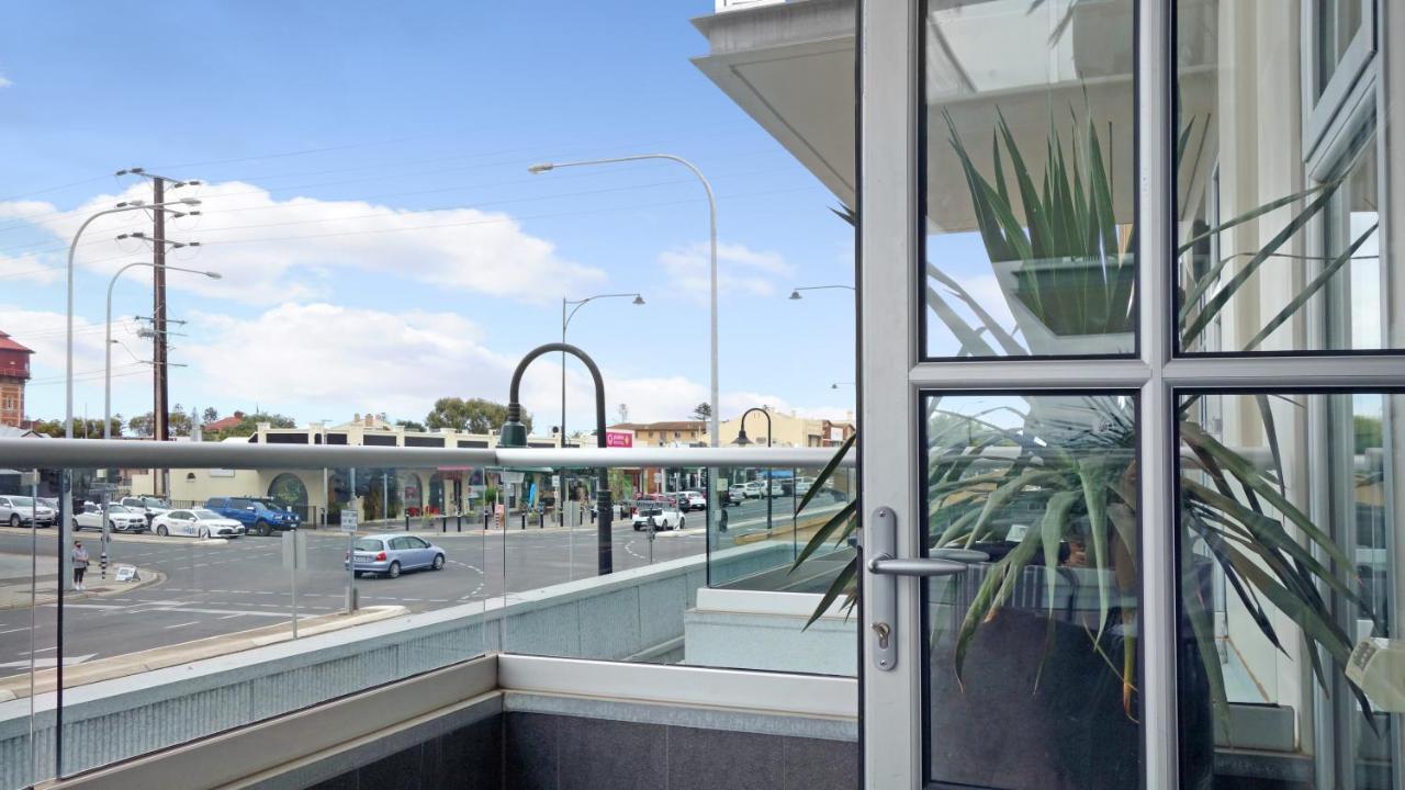Semaphore Splash Apartments Port Adelaide Dış mekan fotoğraf