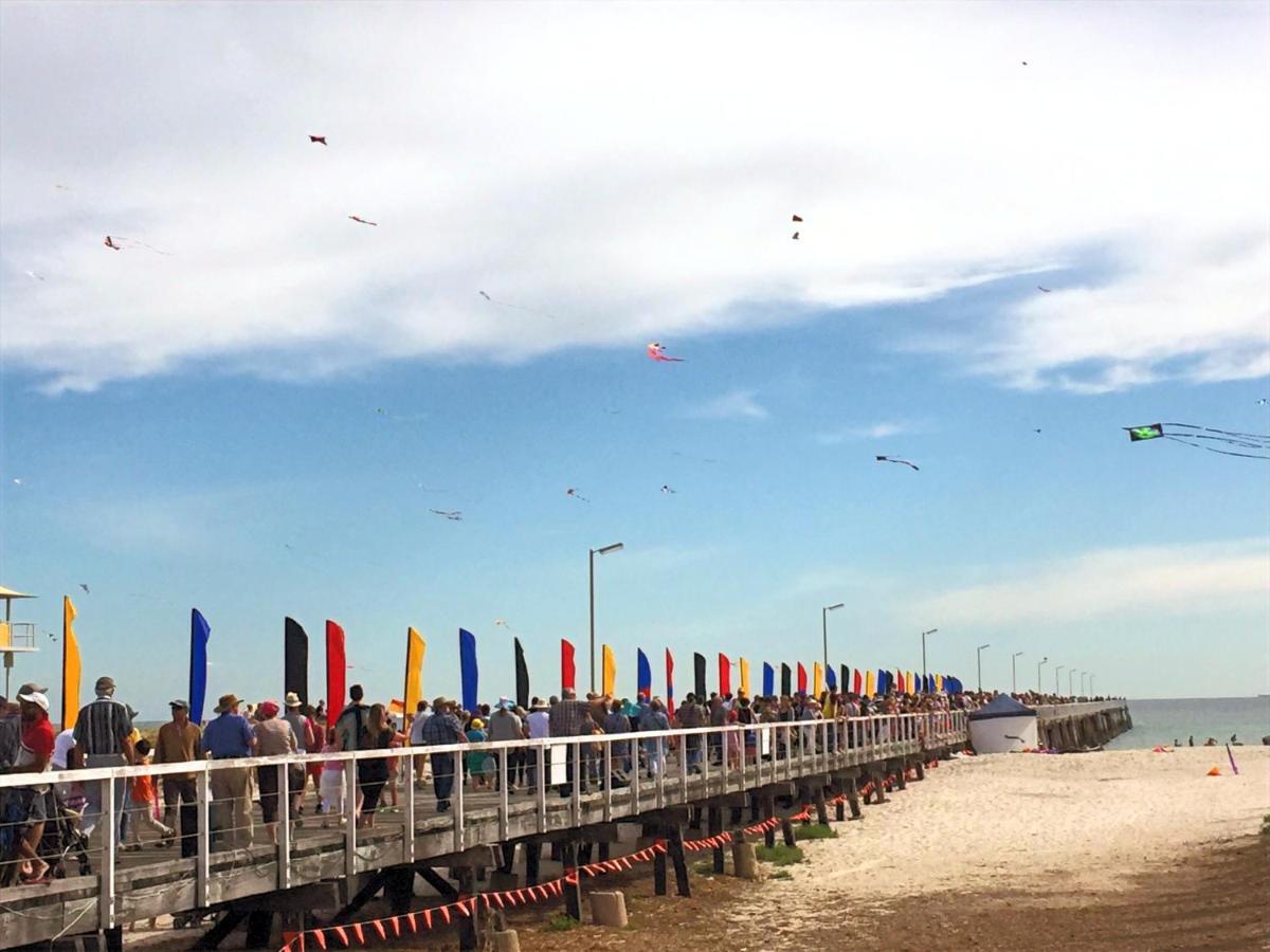 Semaphore Splash Apartments Port Adelaide Dış mekan fotoğraf